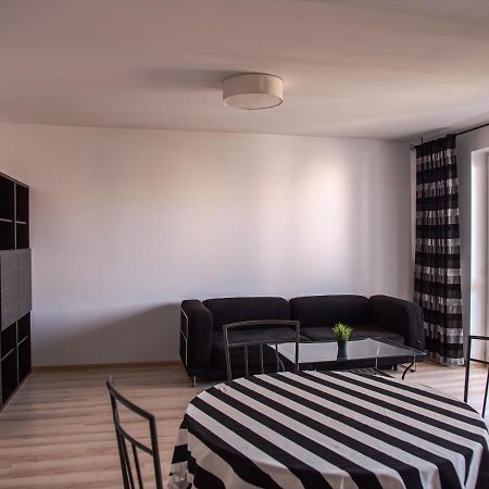Sdh 2 Radzymin Comfortable Apartment Near Warsaw Екстериор снимка